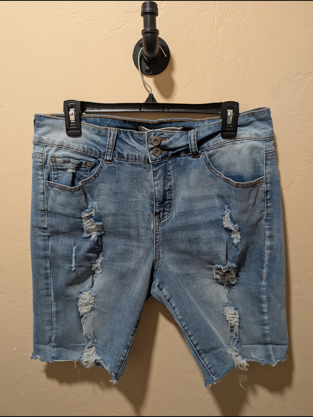 Woman's !It Helena Light Wash High-Rise Long Rider Distressed Jeans Shorts 12